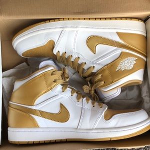 Air Jordan 1 phat